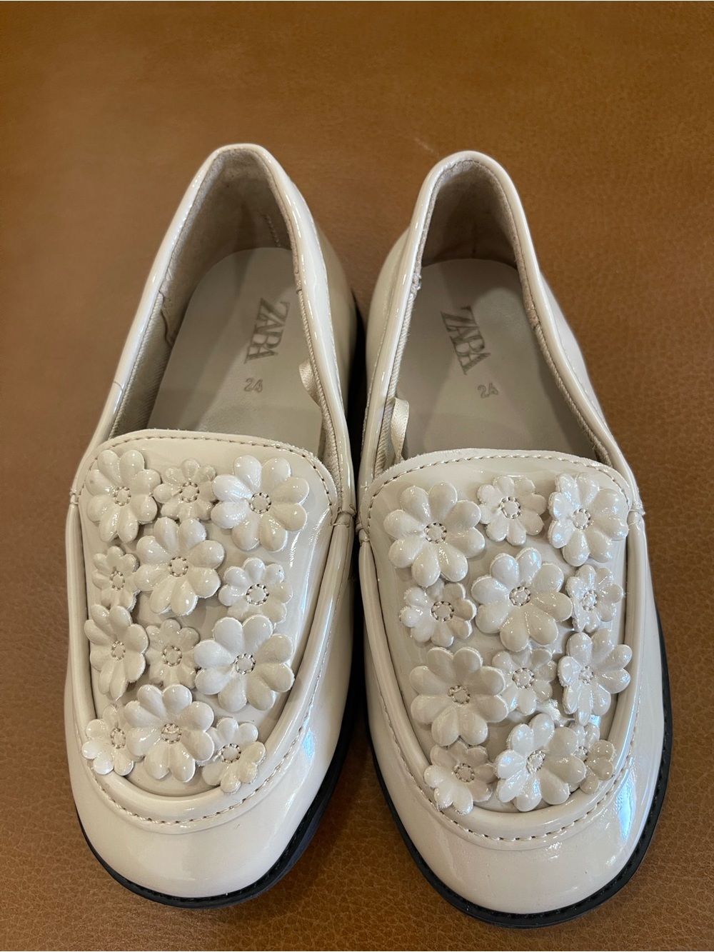 ZARA Cream Patent Floral Appliqué Loafers